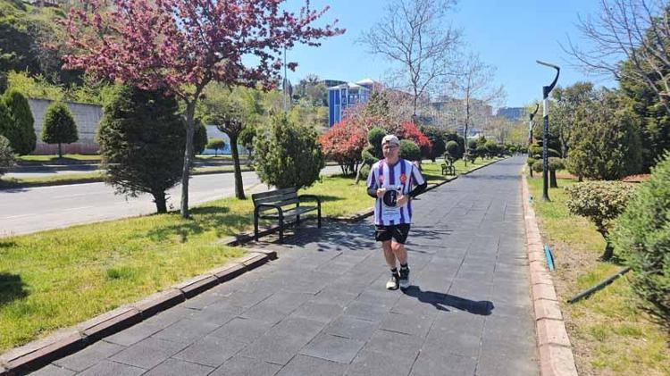 İNSANLAR BİTİŞ NOKTALARINDA KARŞILIYOR