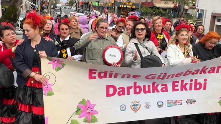 DİLEKLER AĞACA BAĞLANDI