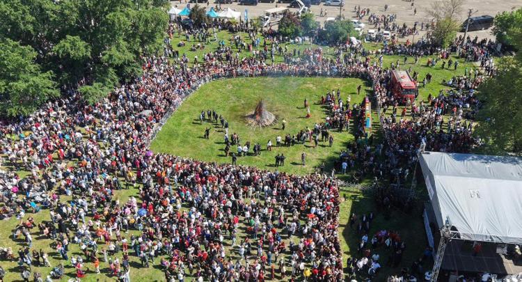 ‘BU GELENEK BİR HALKIN HAYATA TUTUNMA BİÇİMİDİR’