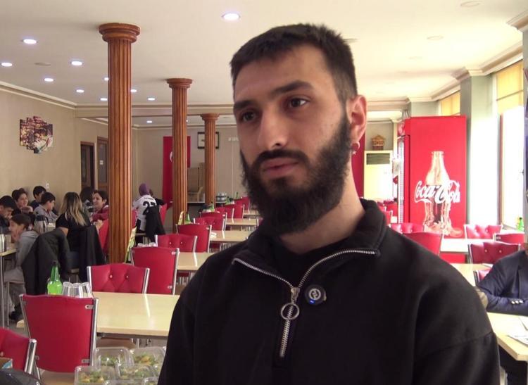 BABAMLA DEDEMİ İZLİYORUYUM