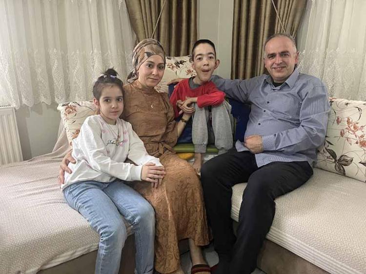 DOĞUM GÜNÜNDE SÜRPRİZ KUTLAMA