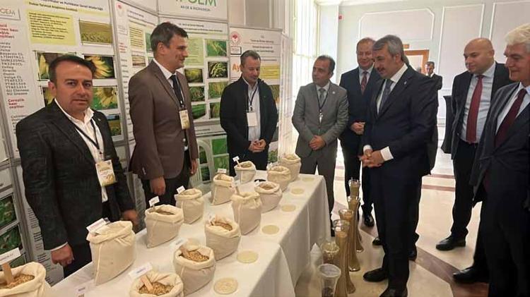 ‘YERLİ VE MİLLİ TOHUM ÇEŞİTLERİMİZİ GELİŞTİRMEMİZ GEREK’