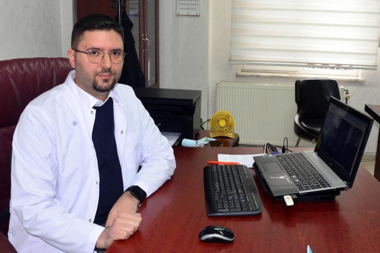 ‘HASTAMIZI YORMADAN EVİNDE MUAYENE EDİYORUZ’