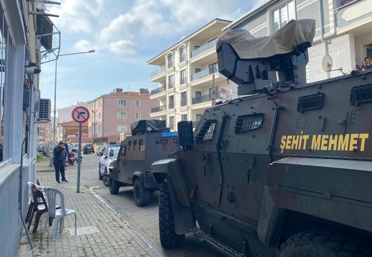 TEHDİT ETTİLER, ZORLADILAR