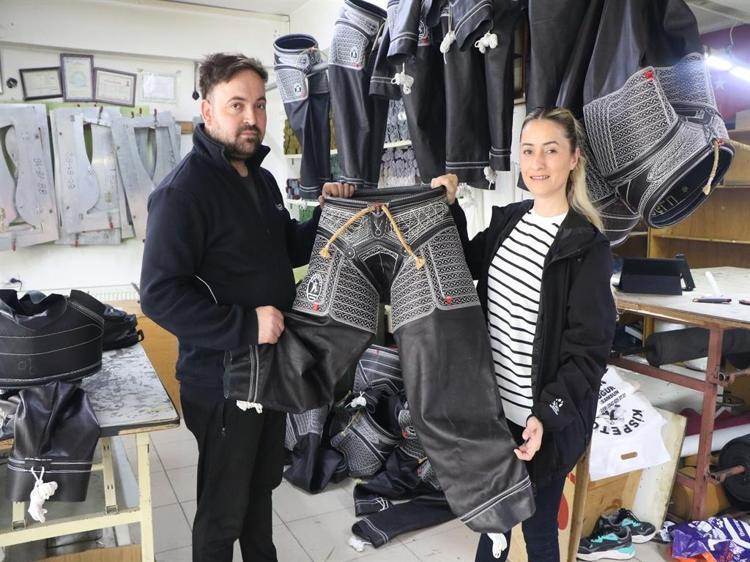 İŞİMİ SEVEREK YAPIYORUM