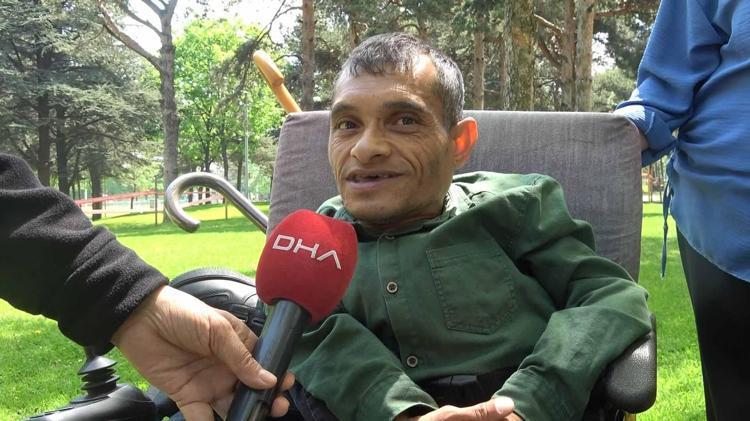 ‘EN BÜYÜK ÖZLEMİM FUTBOL OYNAMAK’
