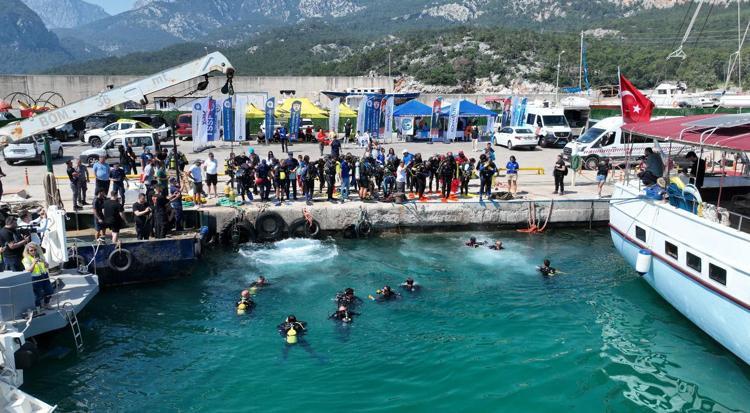 ‘8 TONA YAKIN ATIK ÇIKARILDI’
