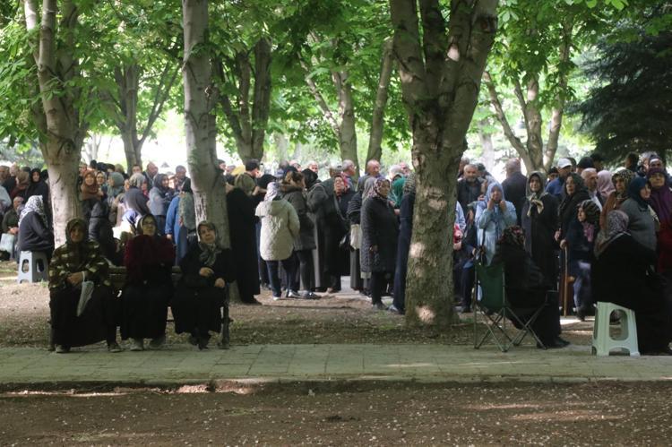 ‘KAVGA EDİYORLAR’