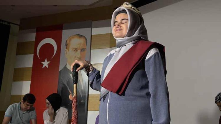 ‘GÖRMEDİKLERİ DÜNYAYI ONLARA GÖSTERDİK’