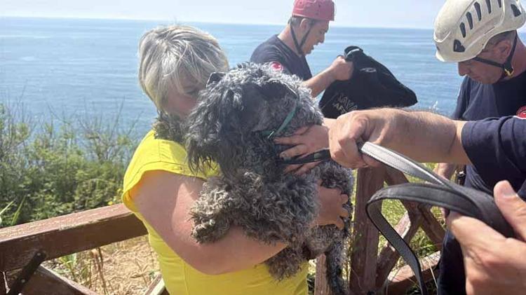 HOPARLÖRDEN KÖPEĞİNE SESLENDİ