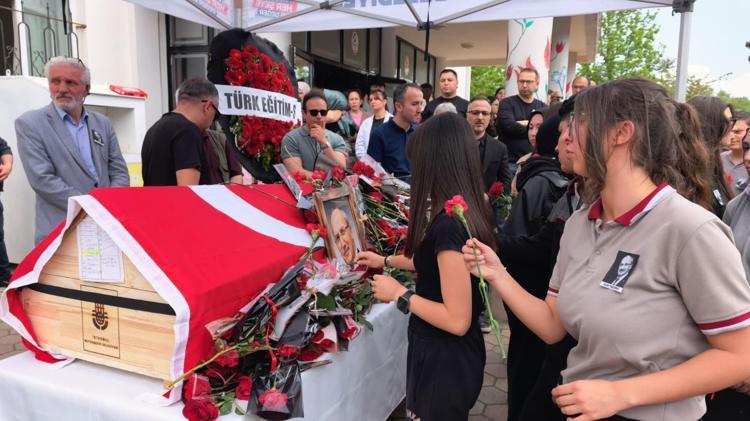 ‘ÖĞRETMENLER BİZLERE HEP DOĞRUYU VE GÜZELİ ÖĞRETİR’