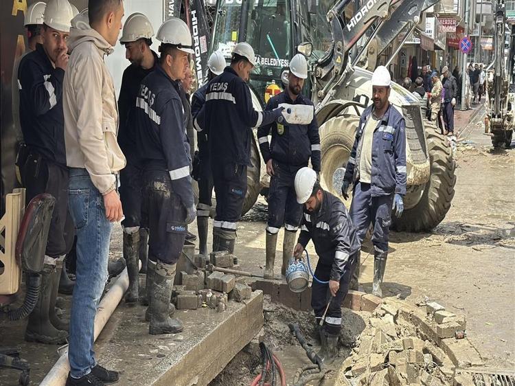 TEMİZLİK ÇALIŞMALARI SÜRÜYOR
