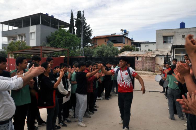 AHMET DEMİR: GELENEKLERİMİZE UYGUN KARŞILADIK