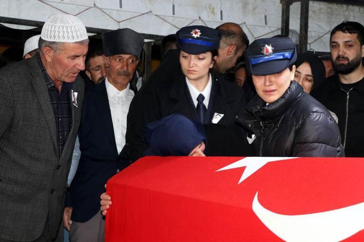 ŞEHİT POLİS KOÇ, TOPRAĞA VERİLDİ