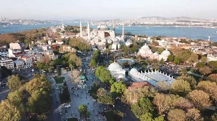 ALMANYADA 1,3 MİLYON TURİSTTE SORU İŞARETİ