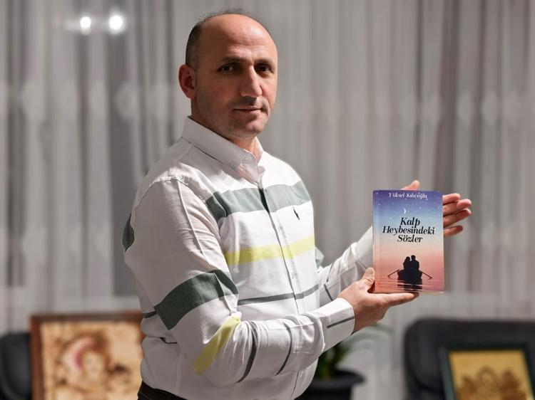 TUTKUSUNU RENKLERLE TUVALE, SÖZLERLE ŞİİRE YANSITTI