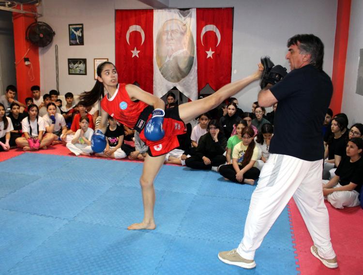 DİSİPLİNLİ ÇALIŞTI