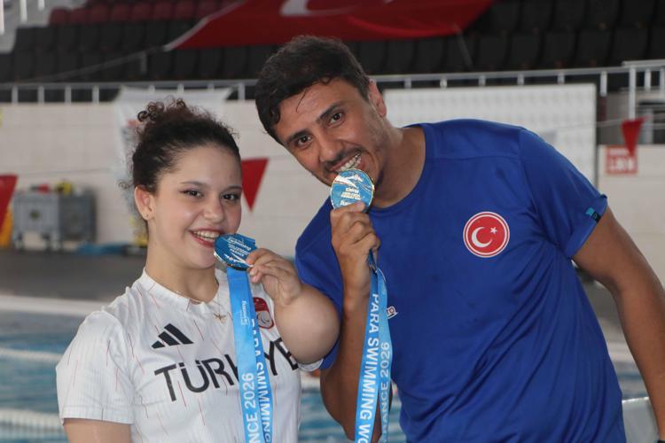 ÇOK ÇALIŞKAN VE İSTEKLİ BİR SPORCU