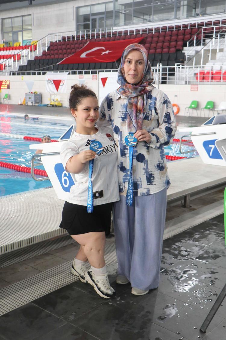 HAYAT NE KADAR ZOR OLSA DA PES ETMEMELİYİZ