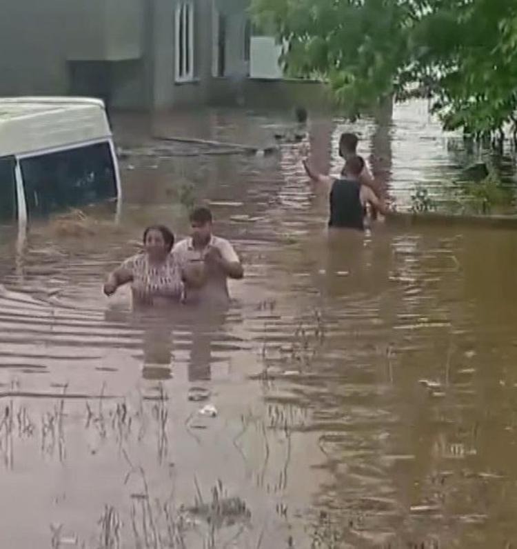 EVLERDEN YÜZEREK ÇIKTILAR