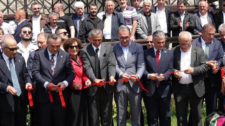 ‘TÜM AİLEMİZİN BİR ARADA OLDUĞU BAYRAM SEVİNCİMİZDİ’