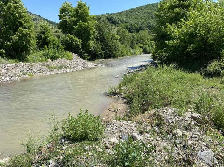 KIZININ DOĞUM GÜNÜ İÇİN GELMİŞ