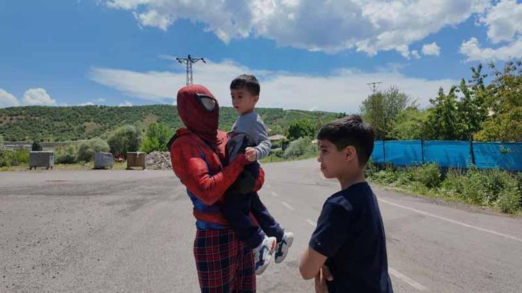 YAŞANAN ACIYI TARİF ETMEK ÇOK ZOR