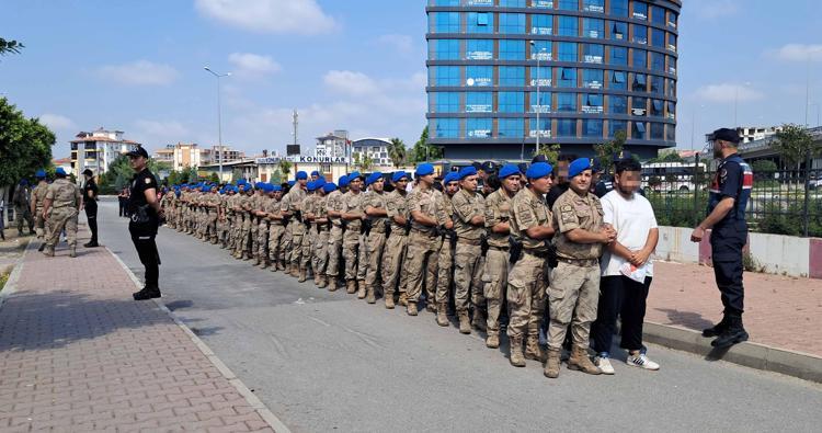 1 YILLIK İŞLEM HACMİ 8 MİLYAR LİRA