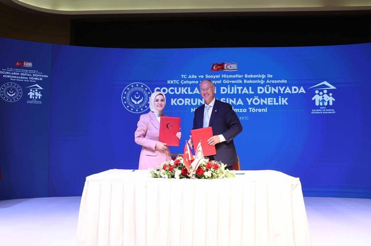ÇOCUKLARIMIZI ALGORİTMALARIN İNSAFINA TERK EDEMEYİZ