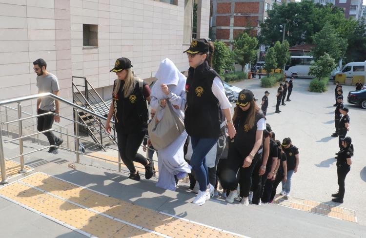 MÜHÜRLEME İŞLEMLERİ SÜRÜYOR