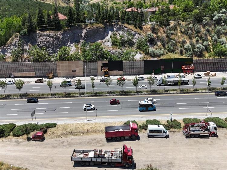 TOPLANTI VE GÖSTERİ YÜRÜŞÜYÜ YASAK