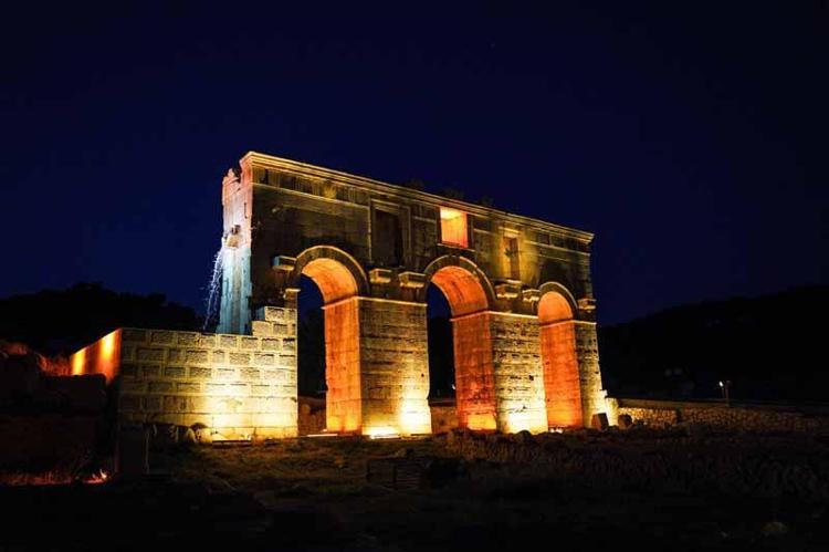 SU, ROMA DÖNEMİNDE GÜÇ SEMBOLÜ OLARAK KULLANILIYORDU