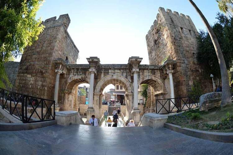 HER ŞEY DAHİL TURİSTİ