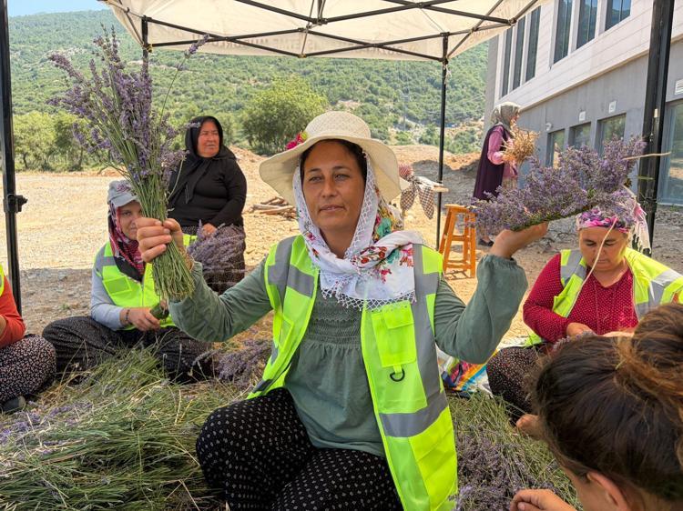 ELDE EDİLECEK GELİR KAMPANYAYA BAĞIŞLANACAK