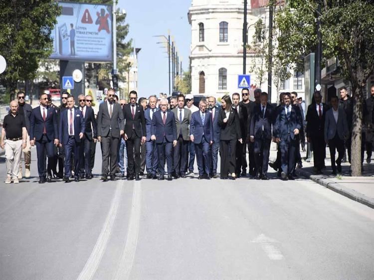 AMACIMIZ 86 MİLYONUN BİRLİK VE BERABERLİĞİNİ KORUMAK