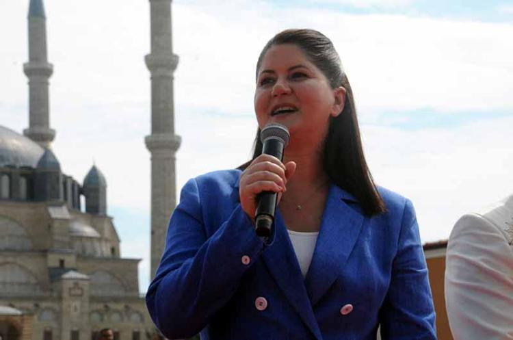 ‘YİĞİTÇE, MERTÇE GÜREŞLER İZLEMEYİ ARZU EDİYORUZ’