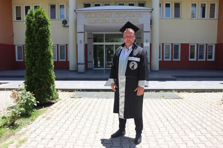 ‘BUNDAN SONRAKİ HEDEFİM AKADEMİSYEN OLMAK’