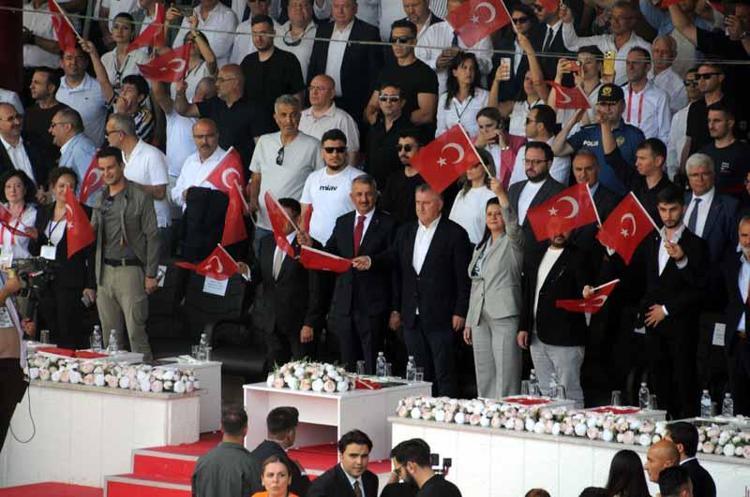 BAKAN BAK ER MEYDANI’NDA