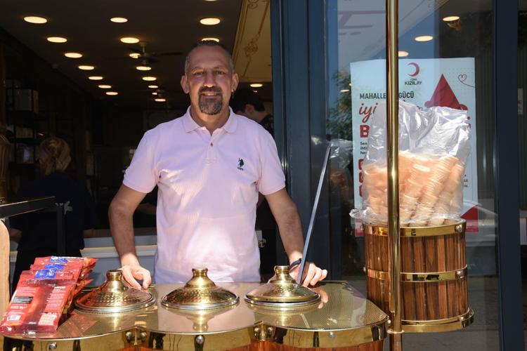 SUYUN SIKLIKLA DEĞİŞTİRİLMESİ GEREKİYOR