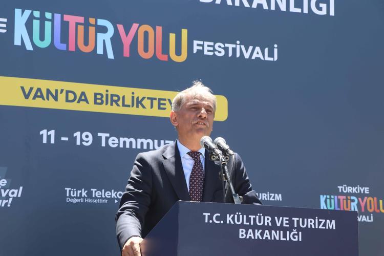 ALPASLAN: VAN, FESTİVALİN EN GÜÇLÜ DURAKLARINDAN BİRİ