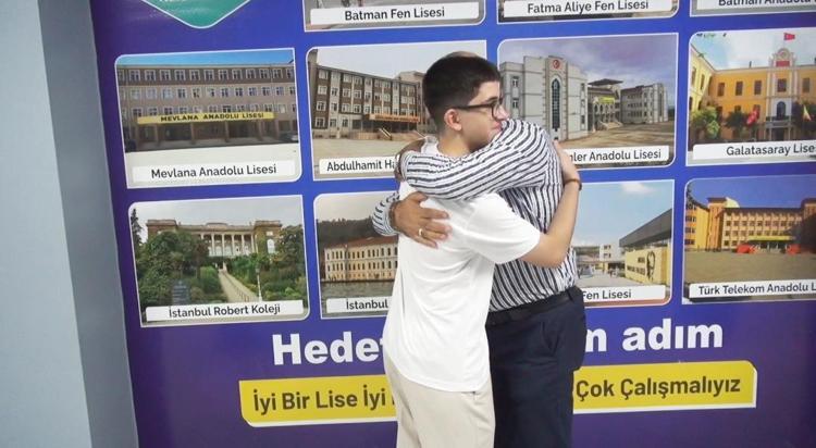 OĞLUMLA GURUR DUYUYORUM