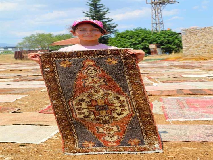 HALI İHRACATINDA REKOR KIRDI