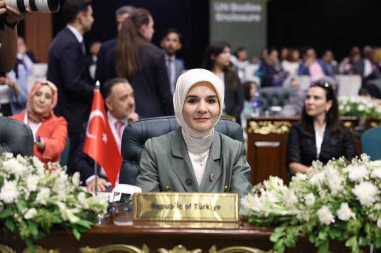 ‘GÜÇLÜ KADIN, GÜÇLÜ AİLE, GÜÇLÜ TOPLUM VİZYONUYLA HAREKET EDİYORUZ’