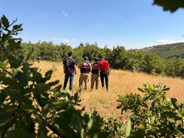 EKİPLER GÜLİSTAN’IN CENAZESİNİ ARIYOR