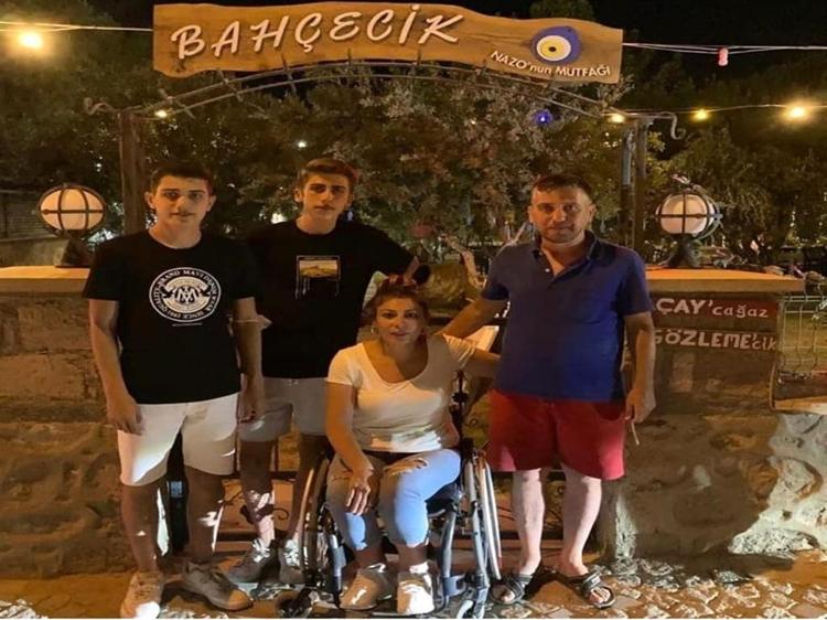 AİLECEK BİRBİRİMİZE KENETLENDİK