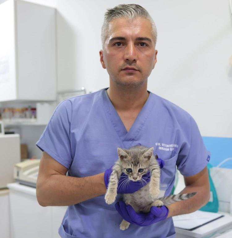 LENSİN ÖZELLİĞİ KORNEAYI KORUYOR OLMASI