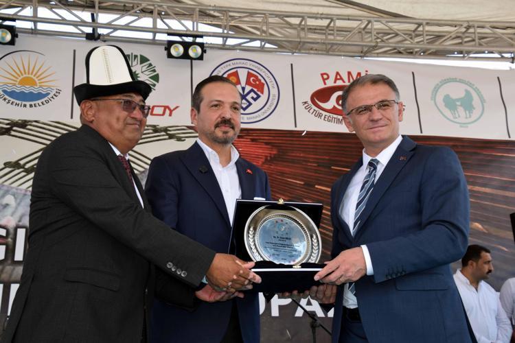 ÖNEMLİ MESAJLAR VERECEK