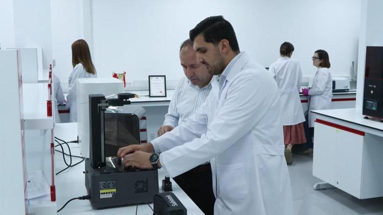 ‘MİKRO İĞNE TEMELLİ SİNERJİK ETKİ OLUŞTURAN CİLT KANSERİ İÇİN BİR SİSTEM GELİŞTİRDİK’