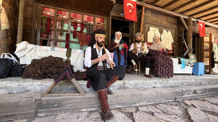 ‘HALAMDAN GİZLİ GİZLİ ÖĞRENDİM’