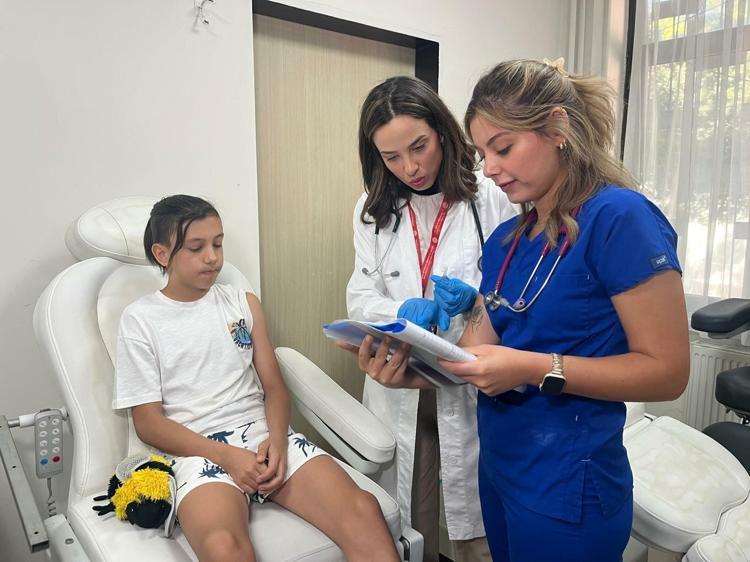 ARI ALERJİLERİNİN AŞISI HAYATİ ÖNEM TAŞIYAN BİR TEDAVİ YÖNTEMİ